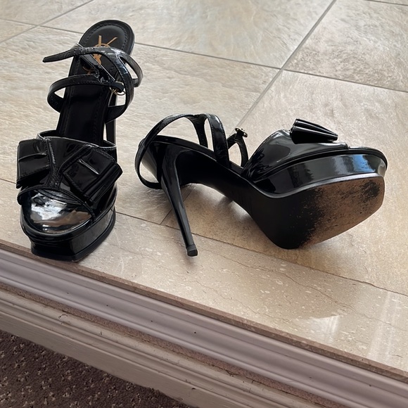 YSL black patent “Y” stilettos - Picture 3 of 3